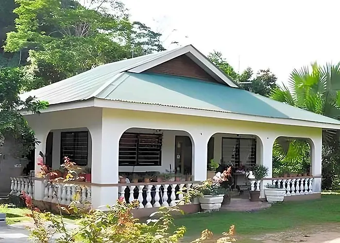 Отель La Digue Island 4*