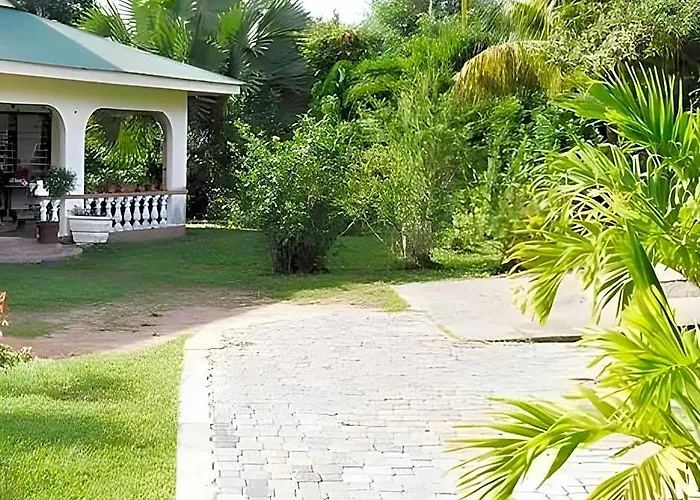 Отель La Digue Island
