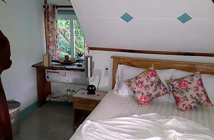 La Digue Island Отель