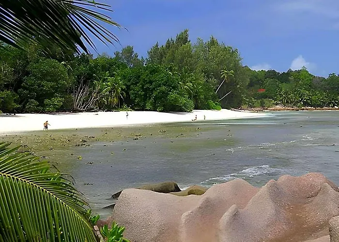 Отель La Digue Island 4*