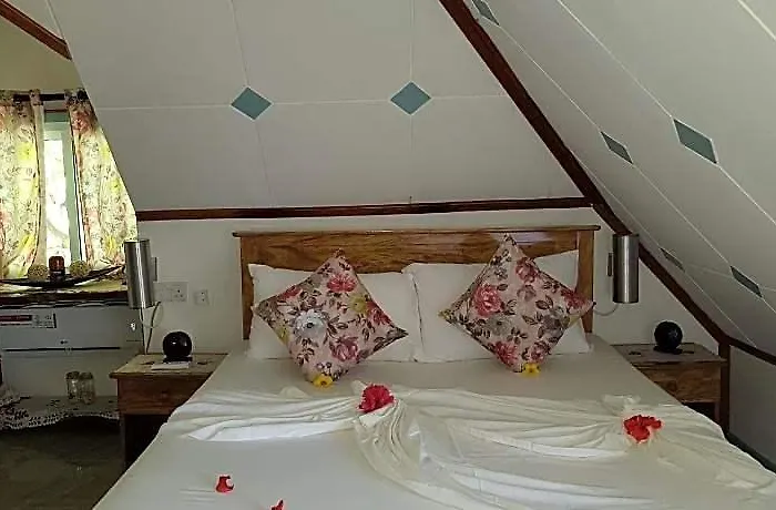 La Digue Island 4*